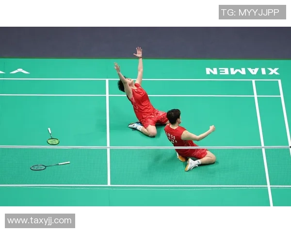 北京羽毛球队勇闯世界杯舞台展现逆袭精神与团队力量 北京羽毛球队勇闯世界杯舞台展现逆袭精神与团队力量