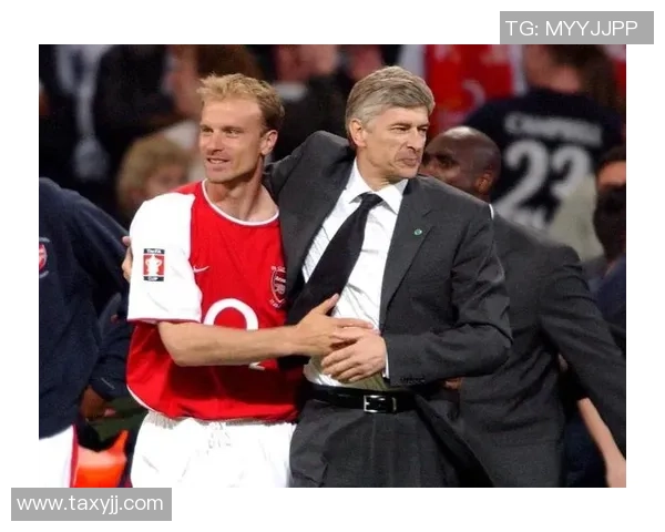 足球明星华丽转身进军模特界展现多才多艺新风采