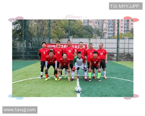 足球中凡的魅力与挑战探讨如何在绿茵场上实现自我价值与团队精神 足球中凡的魅力与挑战探讨如何在绿茵场上实现自我价值与团队精神