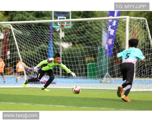 苏州足球小将崭露头角助力青少年足球发展展现无限潜力与希望 苏州足球小将崭露头角助力青少年足球发展展现无限潜力与希望